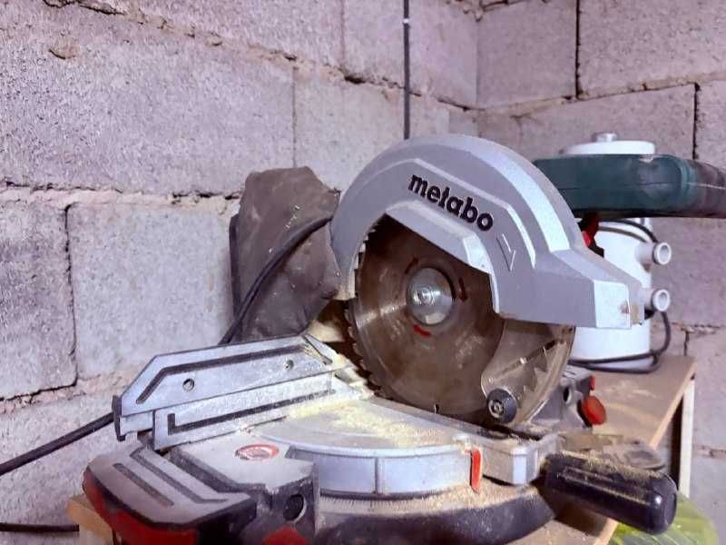 Пила торцовочная Metabo KS 216 M