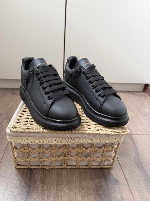 Adidasi Alexander MCQUEEN Nou COLECTIE NOUA 2026 Adidasi Baieti | Fete | Model UNISEX | Alexander Mcqueen NEGRU | Model Negru | Calitate Premium