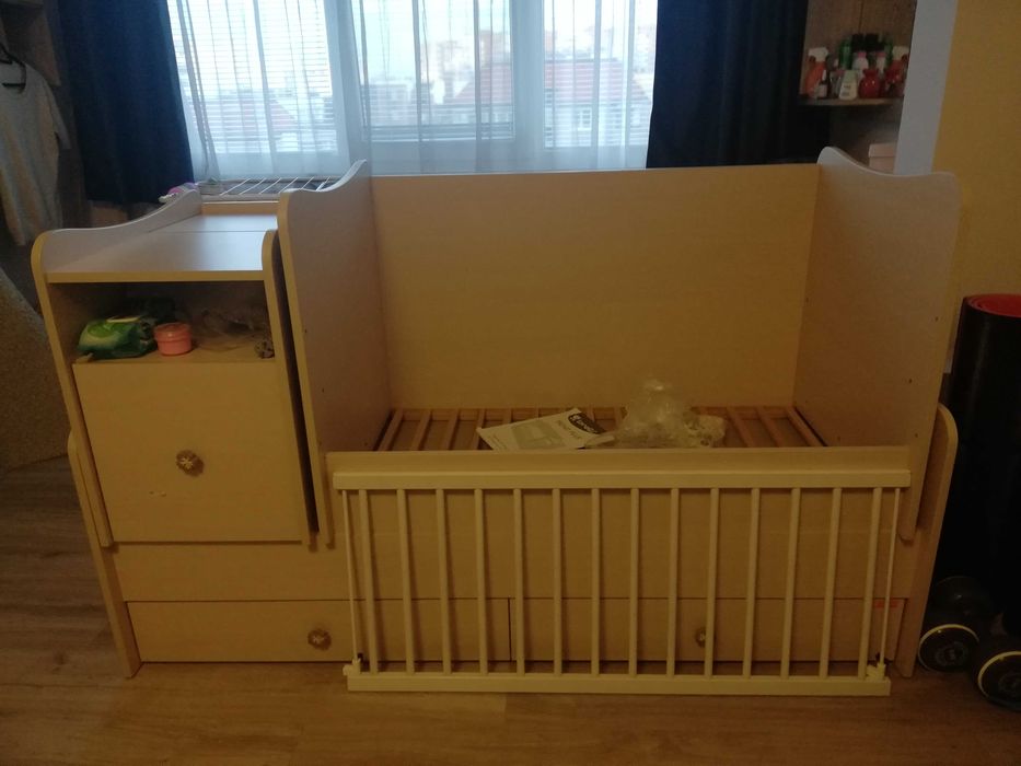 Комбинирано бебешко легло