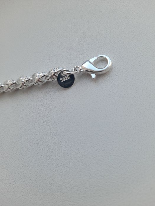 Цепочка продаётся