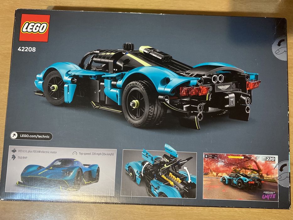 Lego Technic Aston Martin Valkyrie