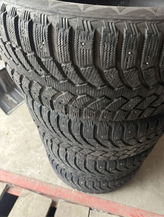 Шины зимние шипованые 285/50/20