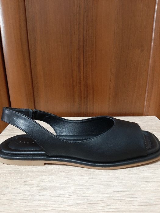 Женская обувь в ассортименте