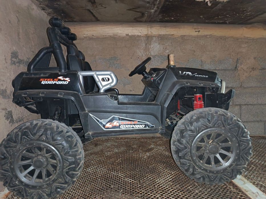 Детиский машина эльектромобил