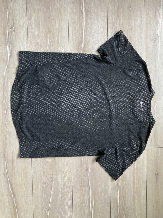 Найк Nike Running Breathe Rise 365 Dri Fit мъжка тениска размер М