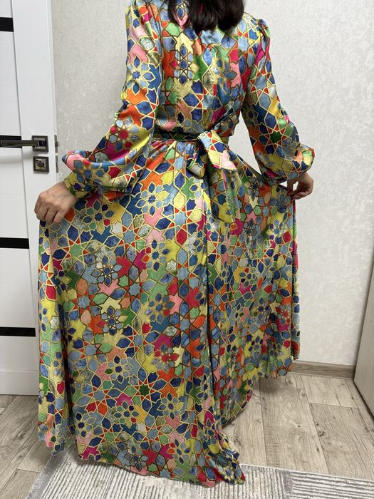 Продам два платья