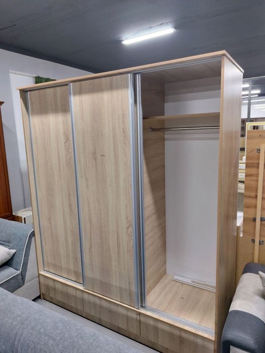 Мебель на заказ Шкаф купе и бистро