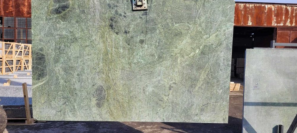 Lastre de marmura verde