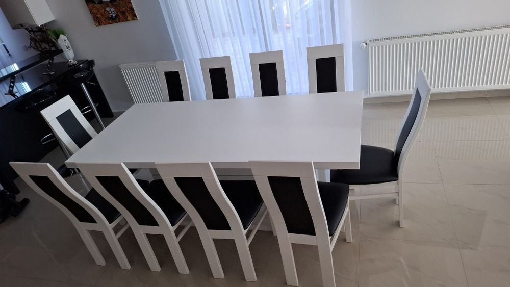 Masa și 10 scaune