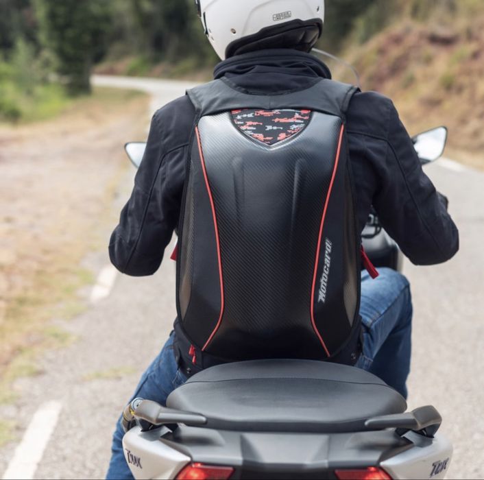 Vand rucsac moto