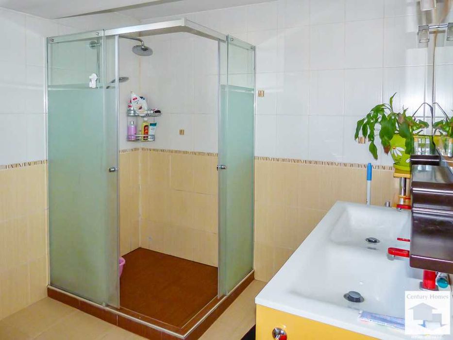 Продава се Къща в Горна Оряховица - 184 кв.м за 1414 €/кв.м - Снимка #14