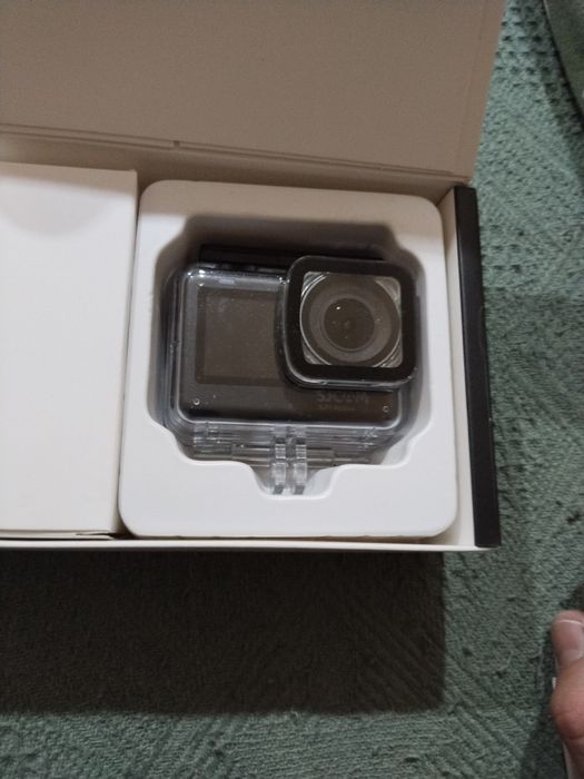 Продам экшн-камеру SJCAM SJ11