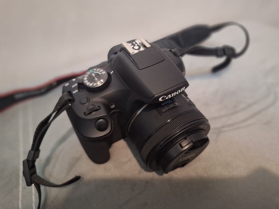 Фотоапарат канон 2000