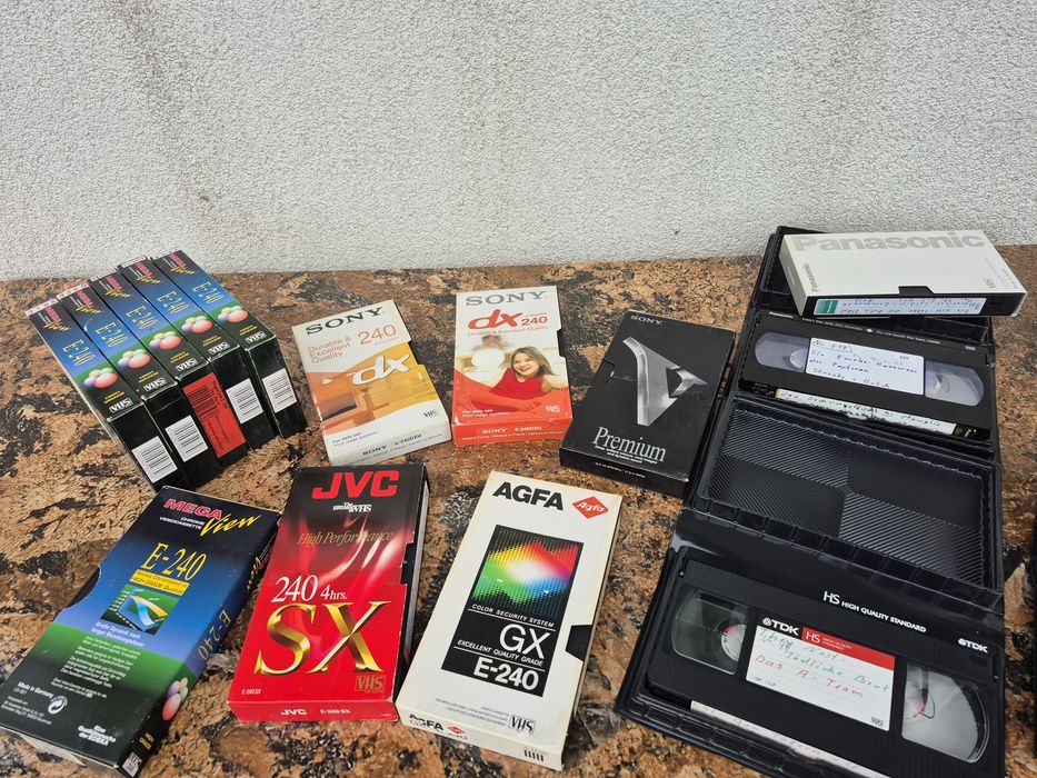 Vând colecție 15 casete originale,Sony,Agfa,Mega view 240 minute filme