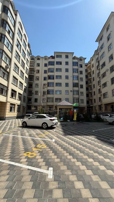 Продается 3 ком. Квартира студийная площадью 60 кв.м. По ул. Рудаки