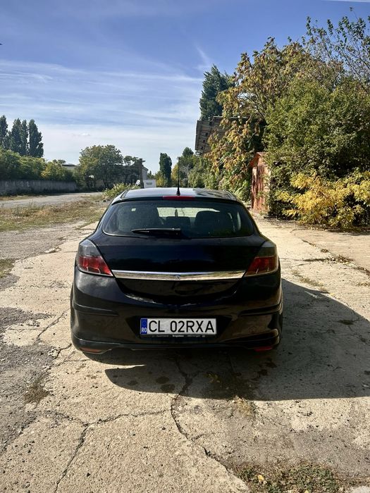 Opel Astra H GTC 1.7
