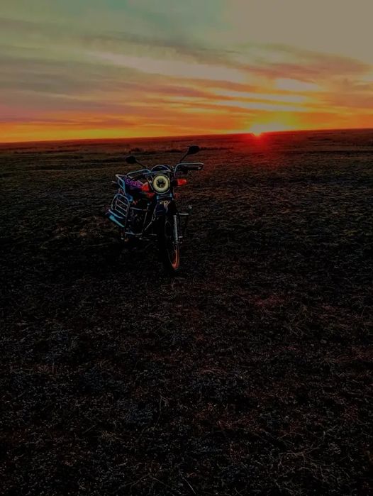 Продам мотоцикл 200 куб