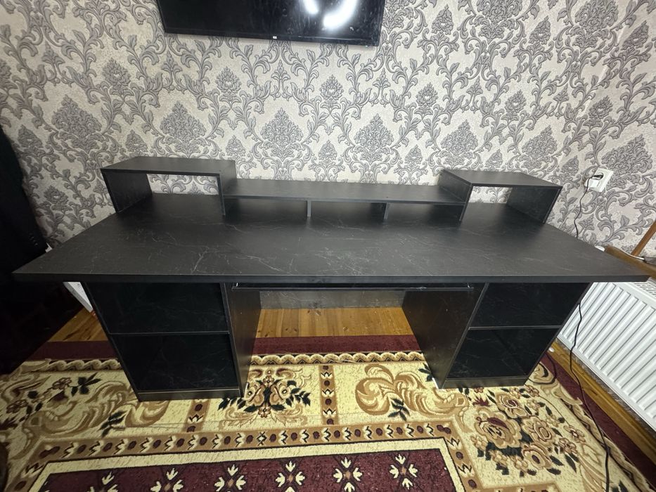 студиия учун стол сотилади новый