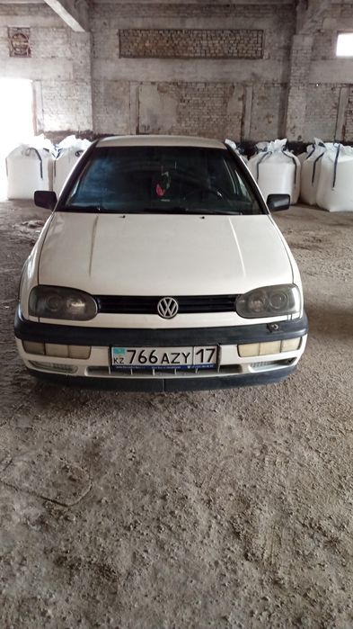 Автомобиль  голф