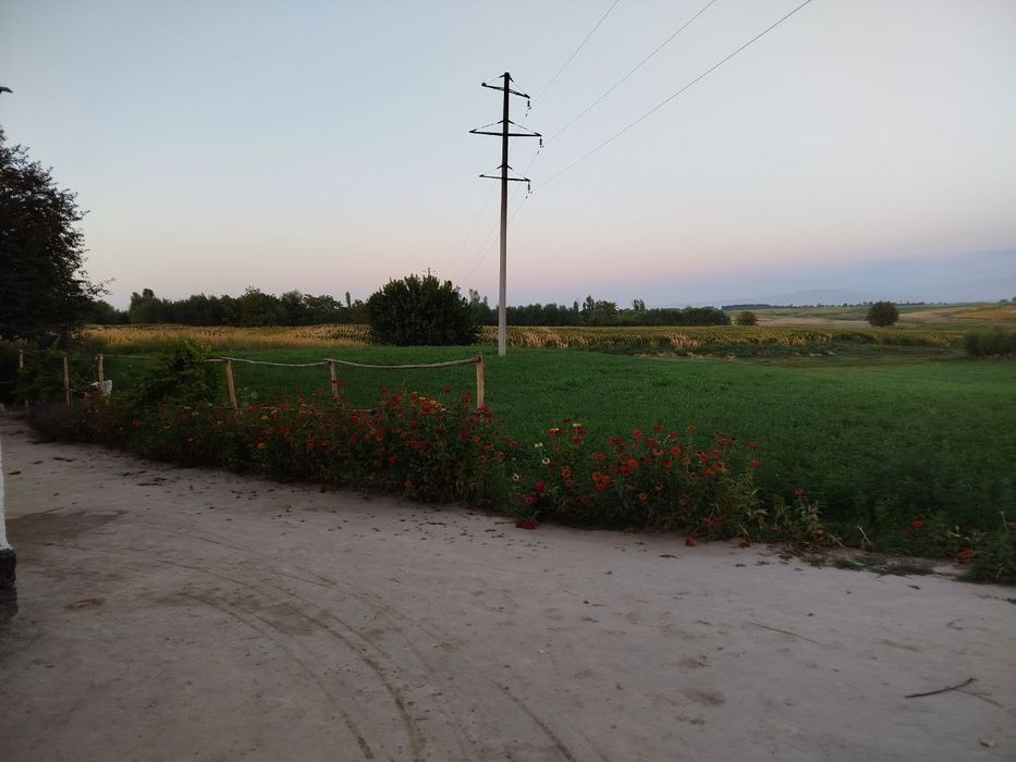 Үй сотилади 1 гектар 30 сотикик