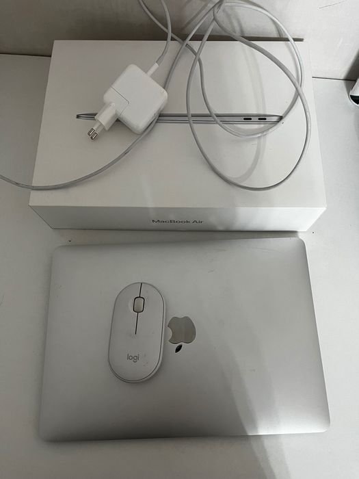 Macbook Air 13 MGN93 серебристый