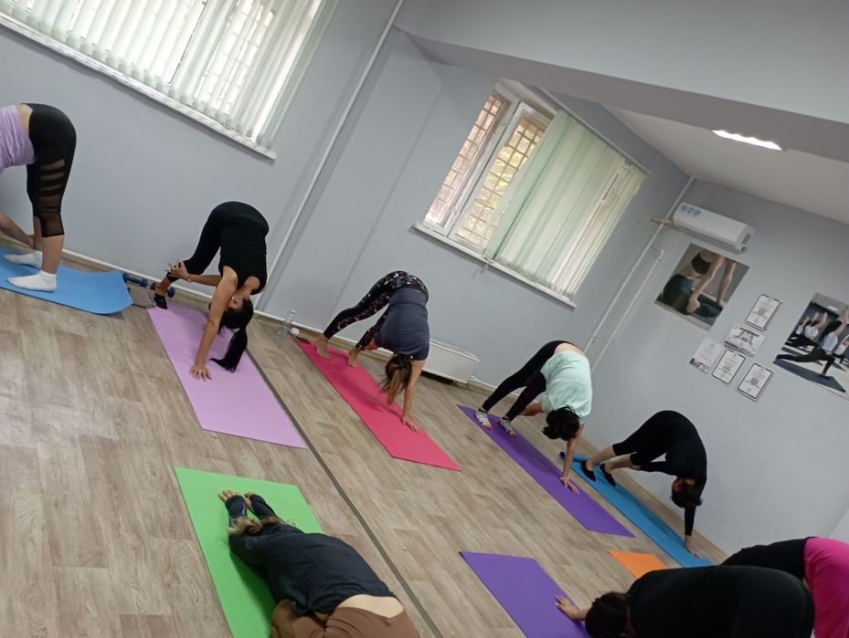 Йога  утром и в обед