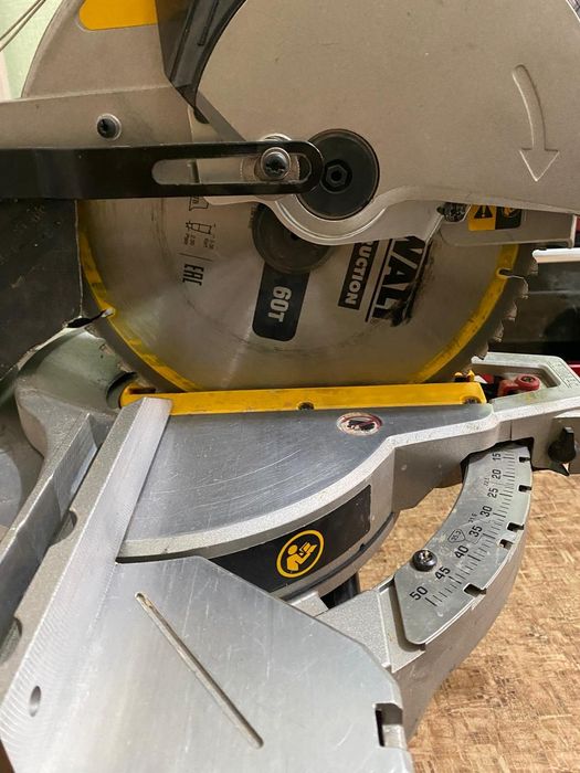 Торсовка Dewalt715