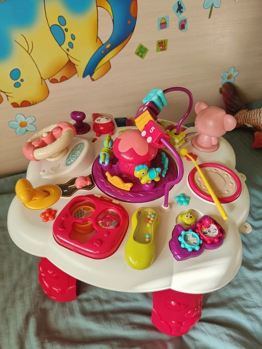 Игровой стол для малыша
