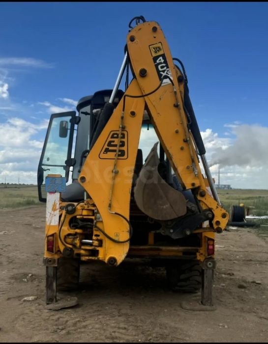 Экскаватор погрузчик гидромолот телескоп. Мини экскаватор.