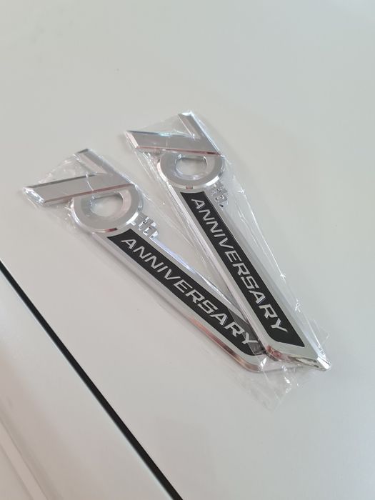 Эмблема 70th Anniversary  Toyota 2 шт.