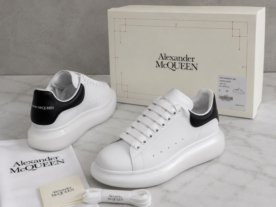 Vand Adidasi Alexander McQueen Noi Premium din piele marimea 41 si 42 Full Box