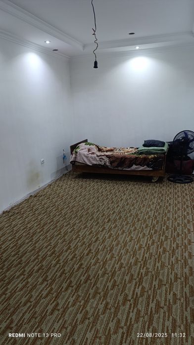 Уй сотилади кўк сарой институтда