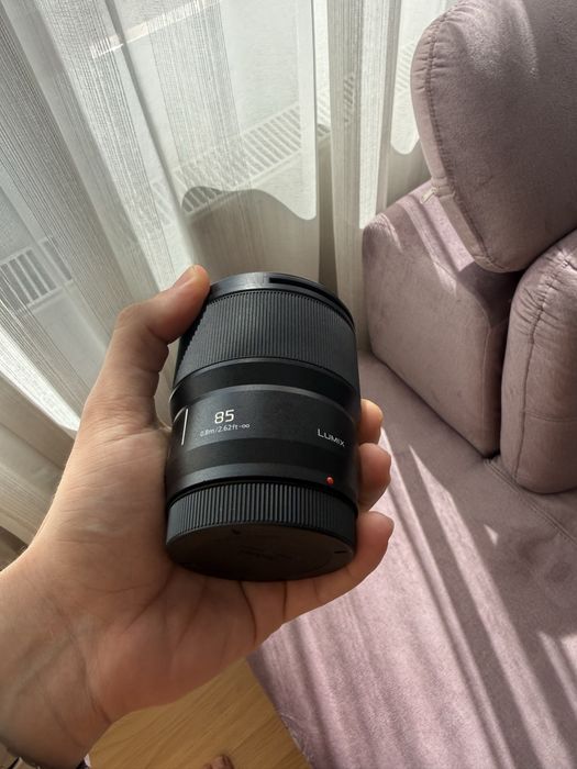 Panasonic 85 mm 1.8