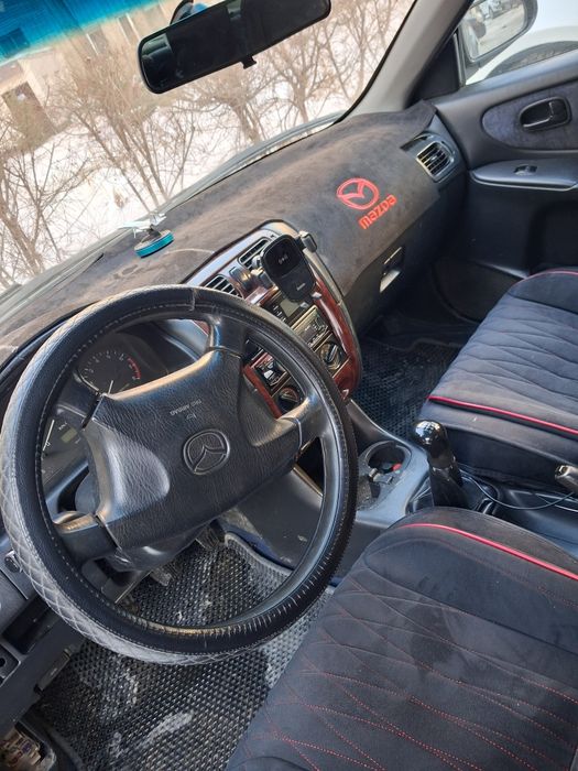 Продам автомобиль Мазда 626