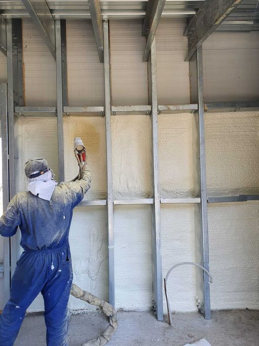 izolatii spuma poliuretanica