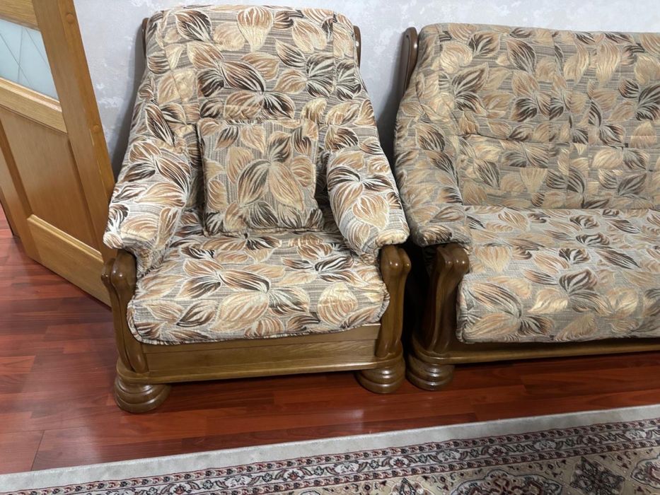 диван с креслой