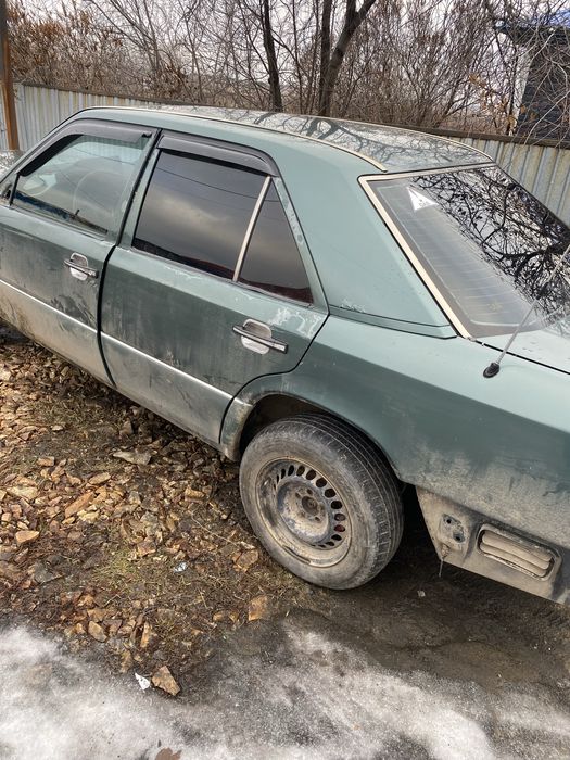 Продам мерседес 124