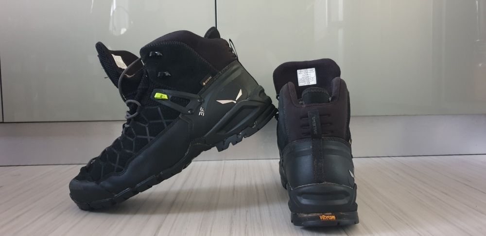 Salewa Gore - Tex Vibram / 46.5 /30.5см ОРИГИНАЛ! Мъжки спортни обувки