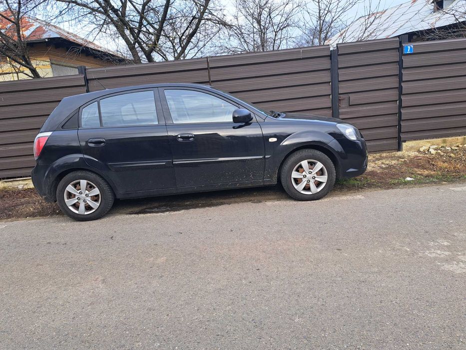 Masina de tuns gazon kia rio