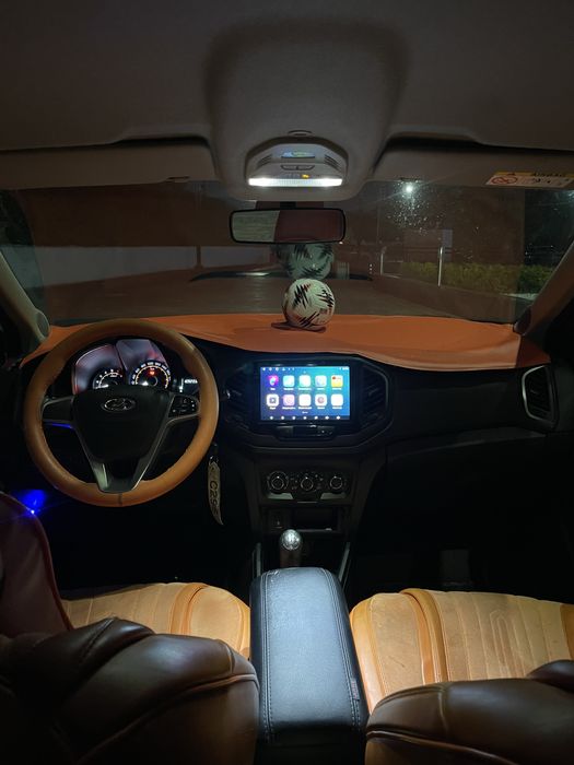 Продам Lada x ray хорошом состаяние срочно