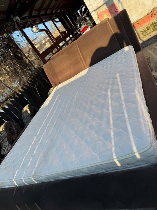 Vând Pat matrimonial