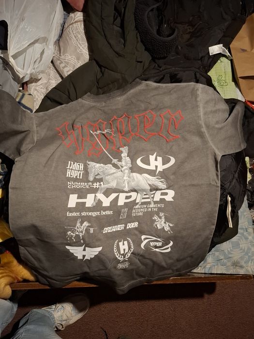 Чисто нова тениска HYPER