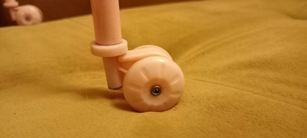 Кроватка с постельным