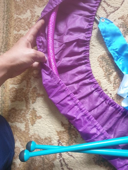 Булавы ,мяч,обруч и лента