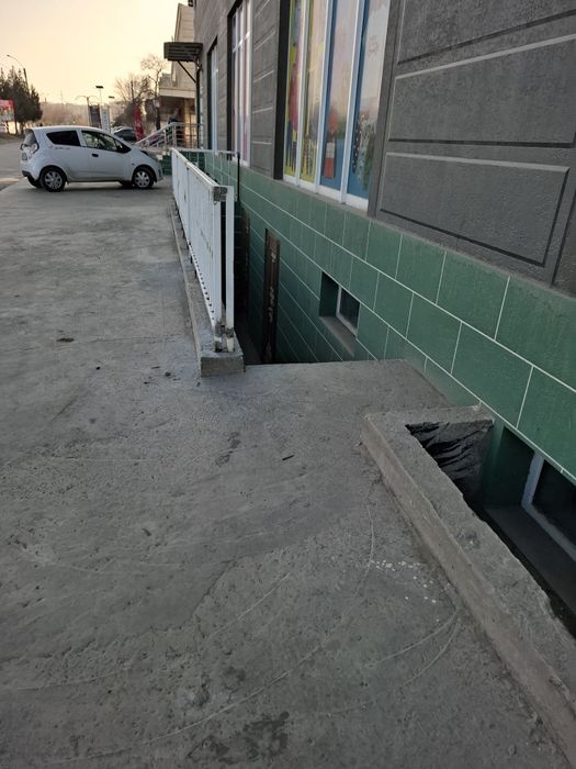 Sqlat padval ijaraga beriladi balandligi 2,60 sm uzunasi 110 kvatrat