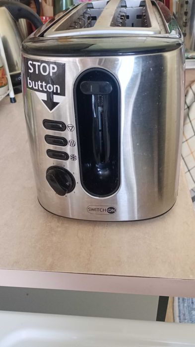 Тостер за 4 ри филии