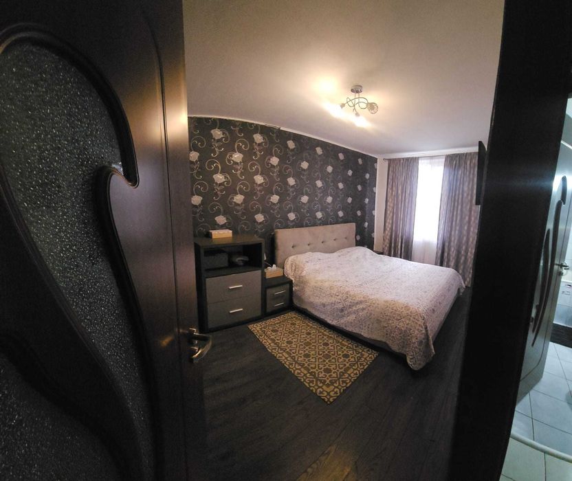 Apartament 2 camere decomandat, zonă centrală