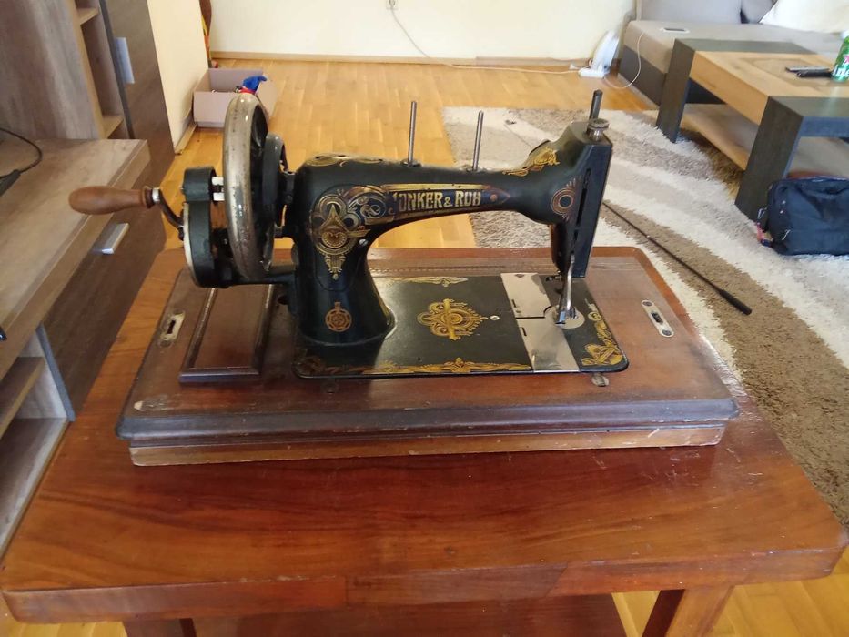 Продавам шевна машина