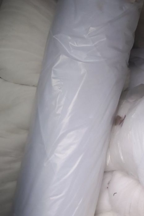 Продавам вата за пълнеж на завивки.