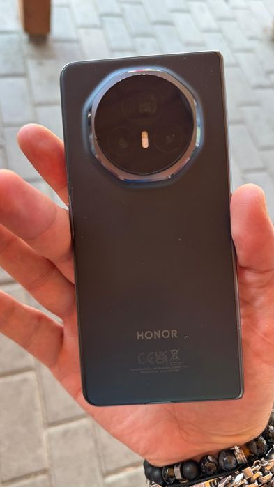 Vând Honor Magic V3-512GB